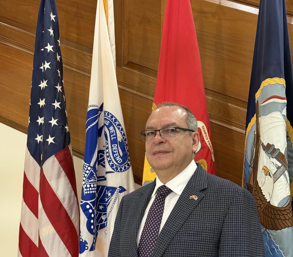 Los compromisos del nuevo representante de los colombianos en el exterior