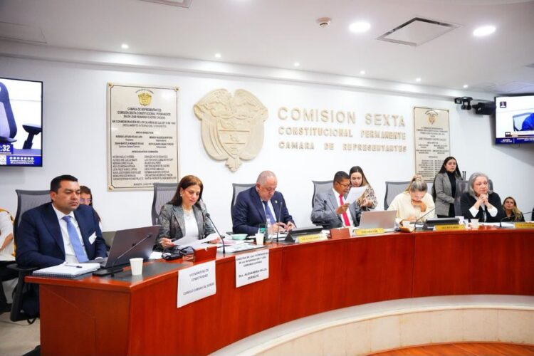 Colombia interconectada, una urgencia que reclama la Comisión Sexta al gobierno